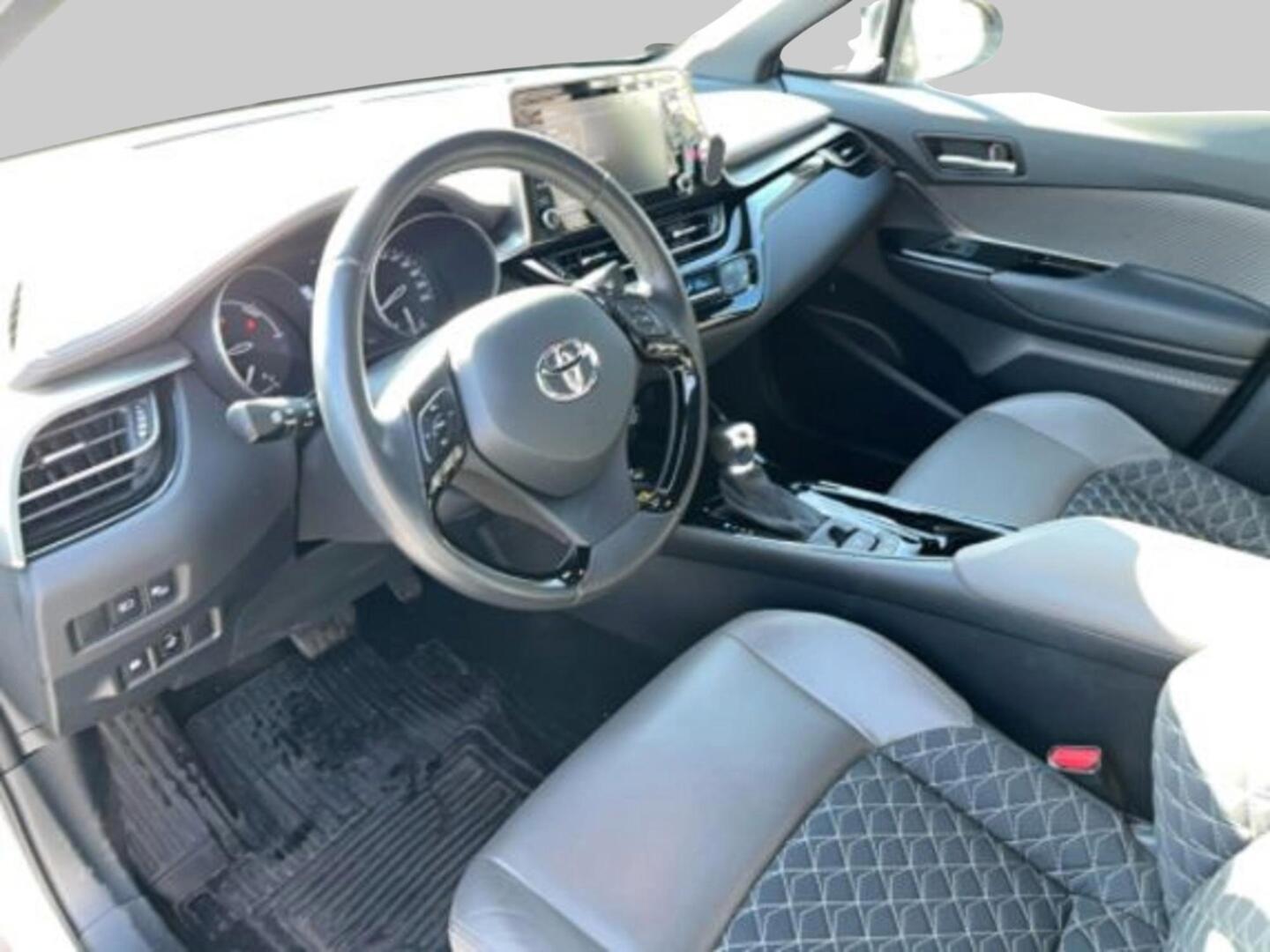TOYOTA C-HR 2022