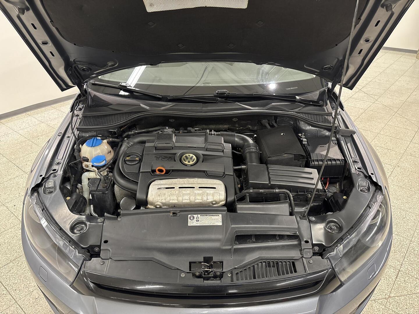 VOLKSWAGEN Scirocco 2009