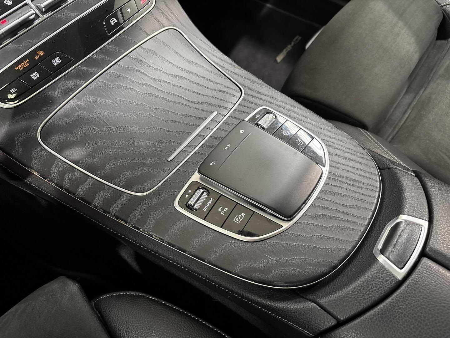 MERCEDES-BENZ E 2021