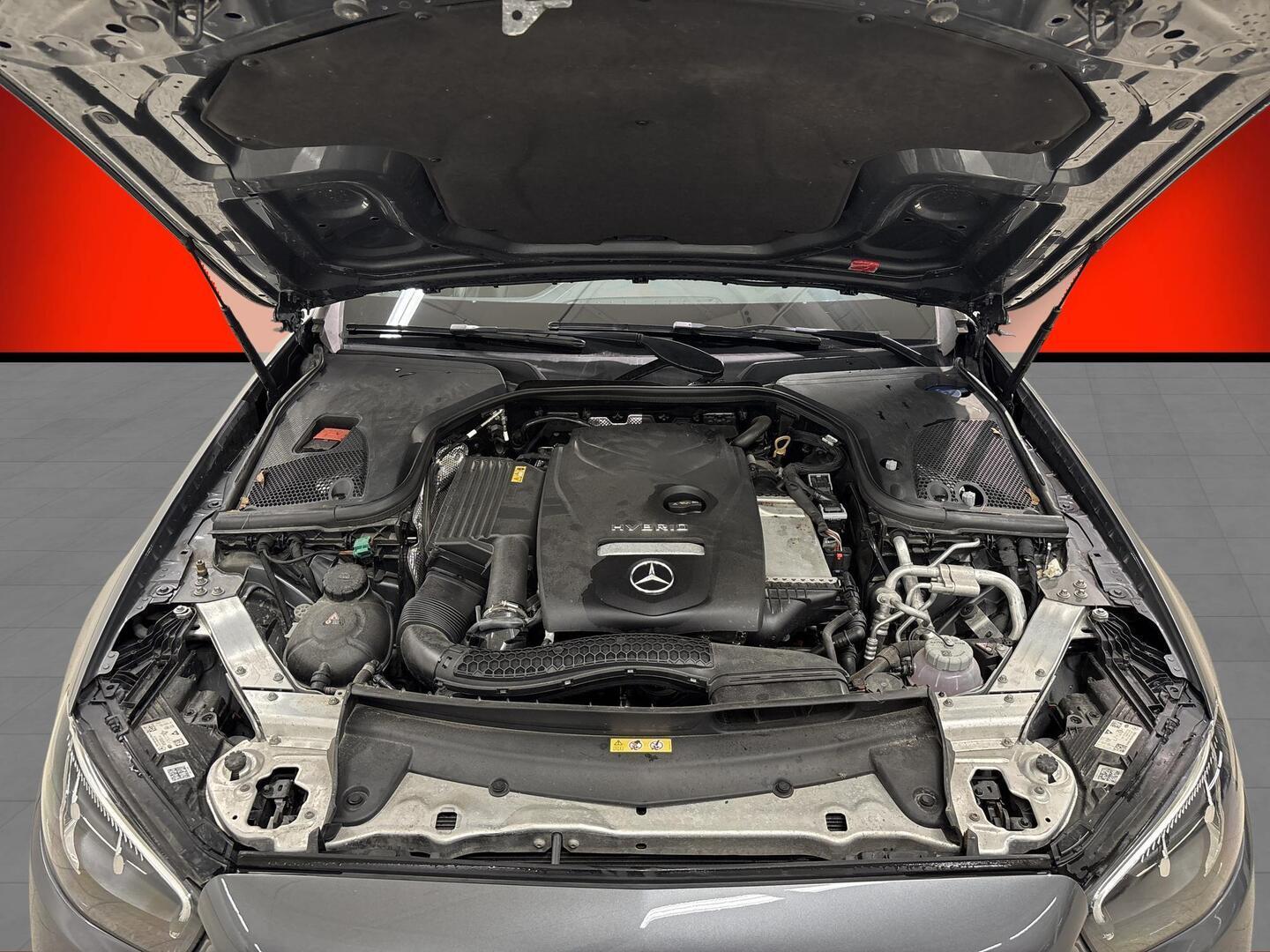 MERCEDES-BENZ E 2021