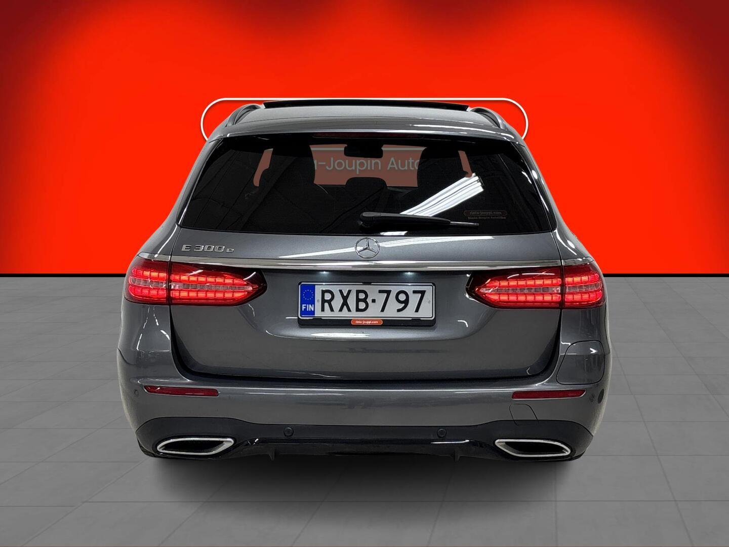 MERCEDES-BENZ E 2021