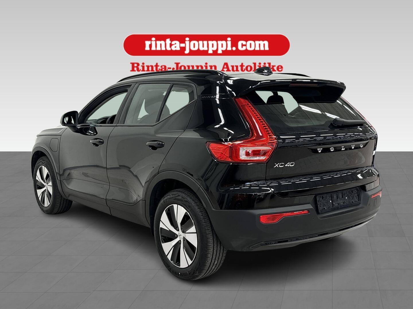 VOLVO XC40 2021