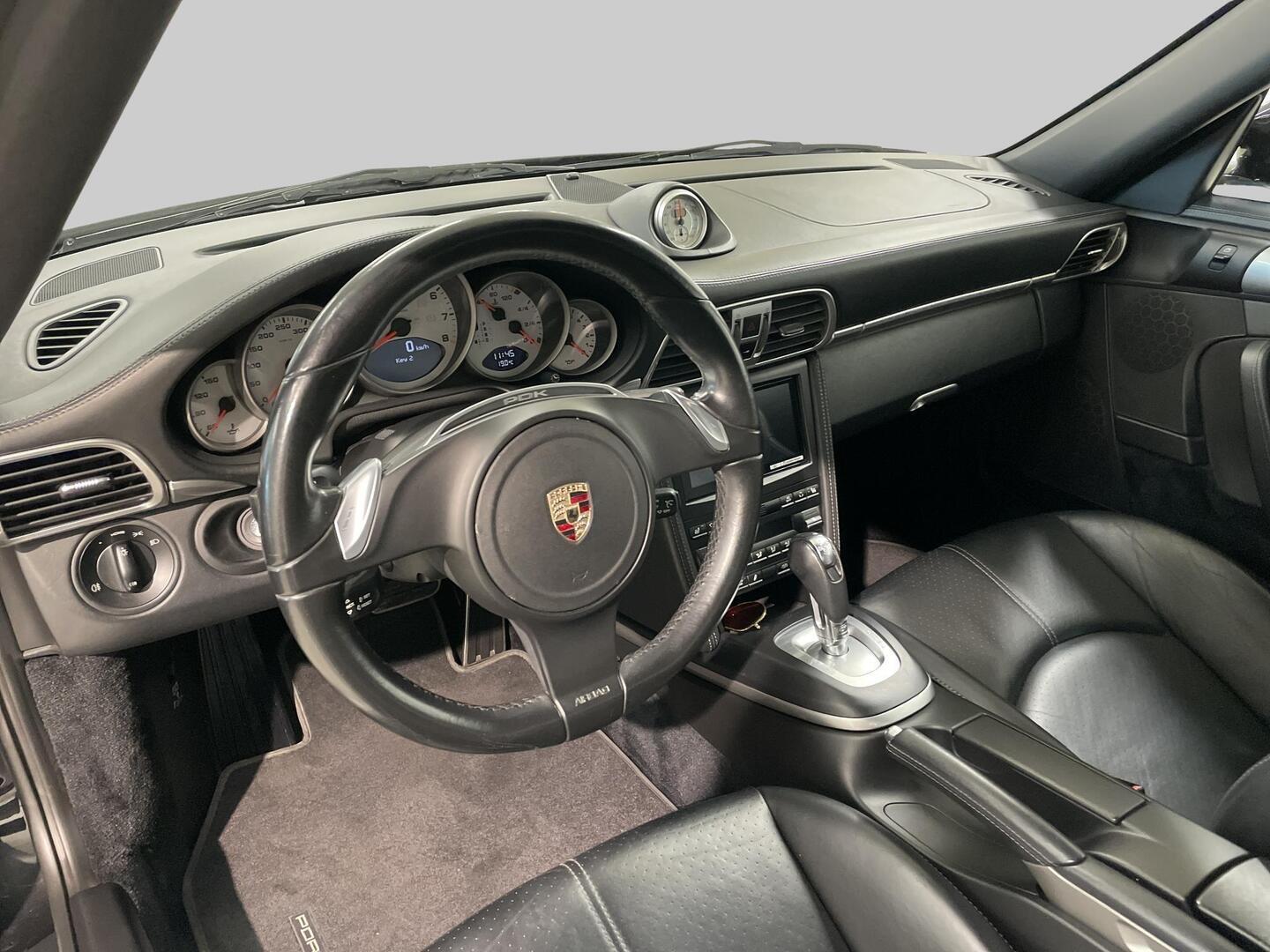 PORSCHE 911 2010