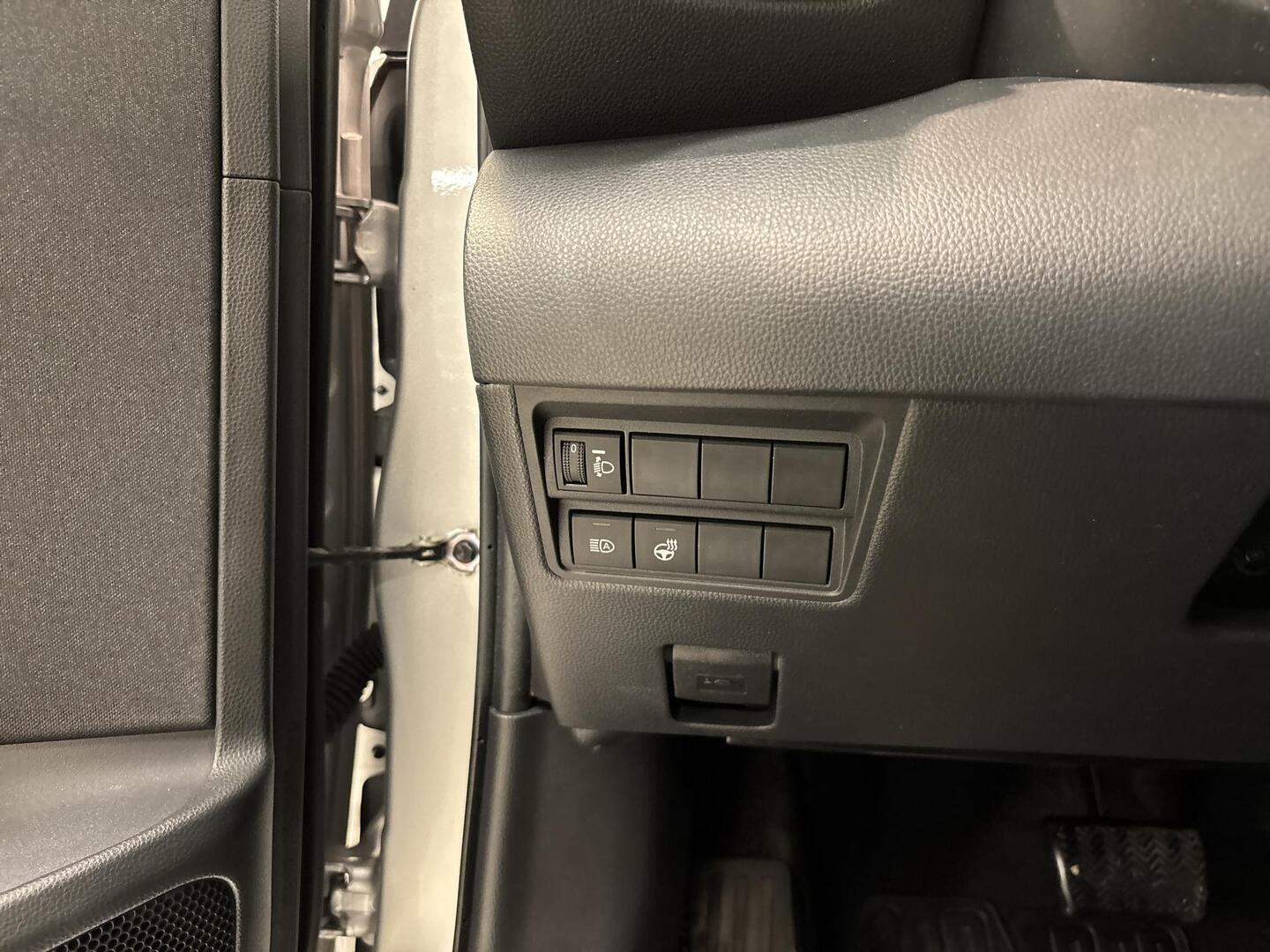 TOYOTA Yaris 2024