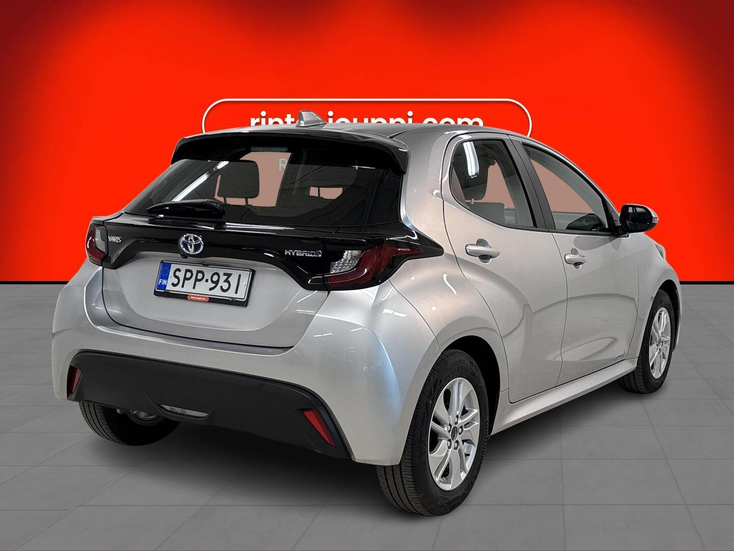 TOYOTA Yaris 2024