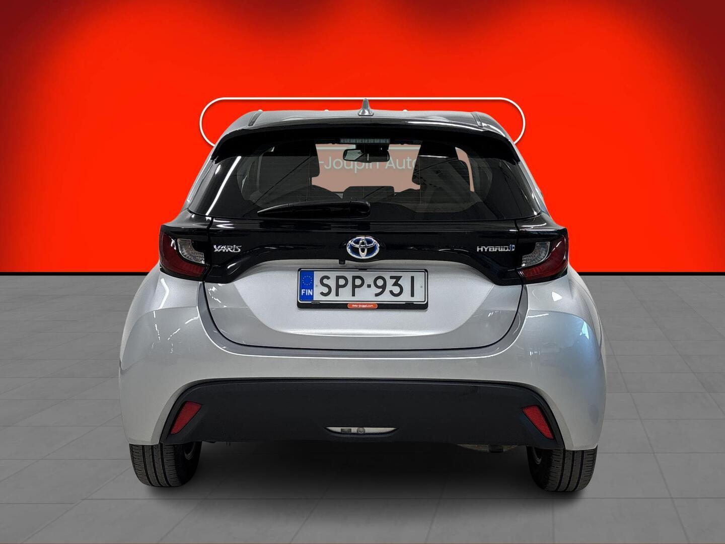 TOYOTA Yaris 2024