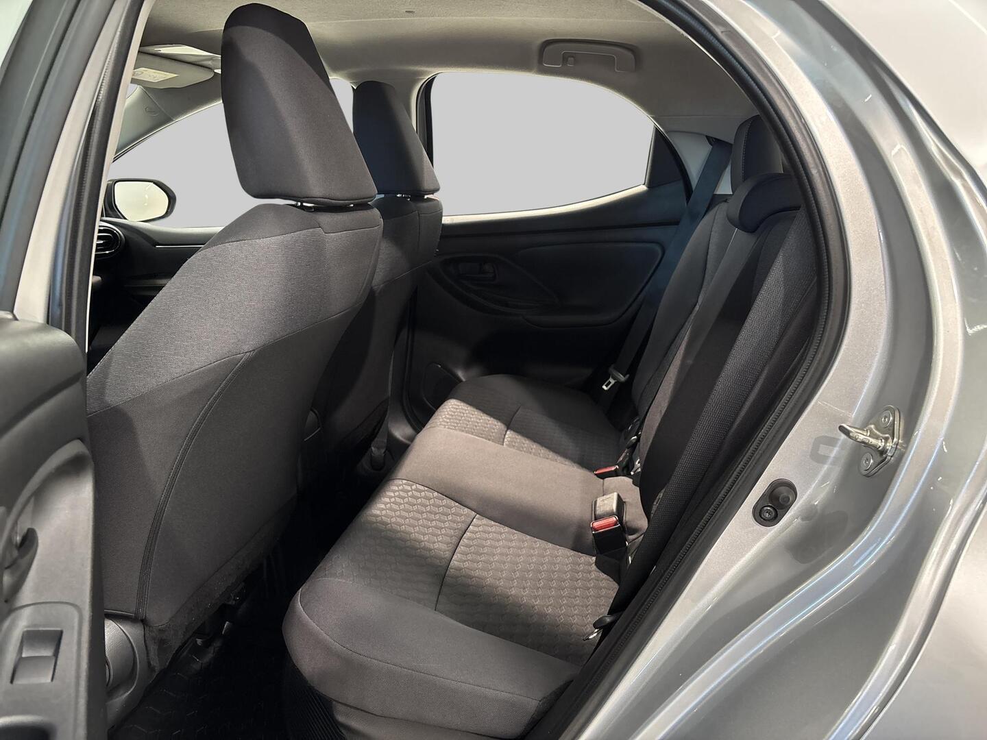 TOYOTA Yaris 2024