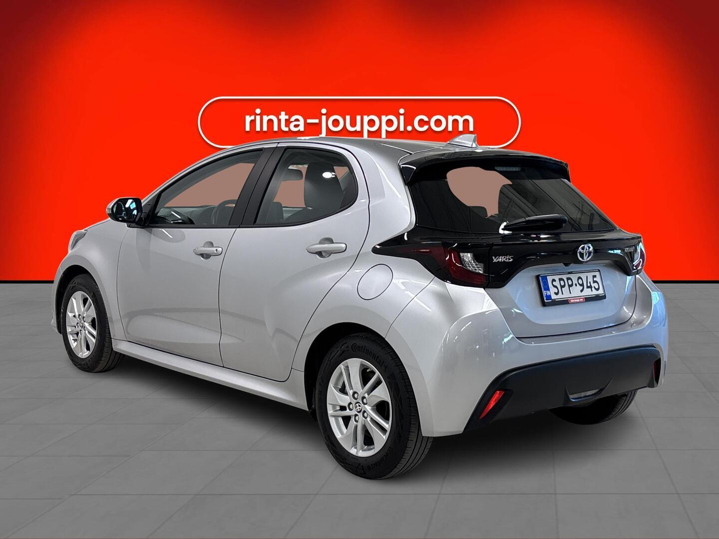 TOYOTA Yaris 2024