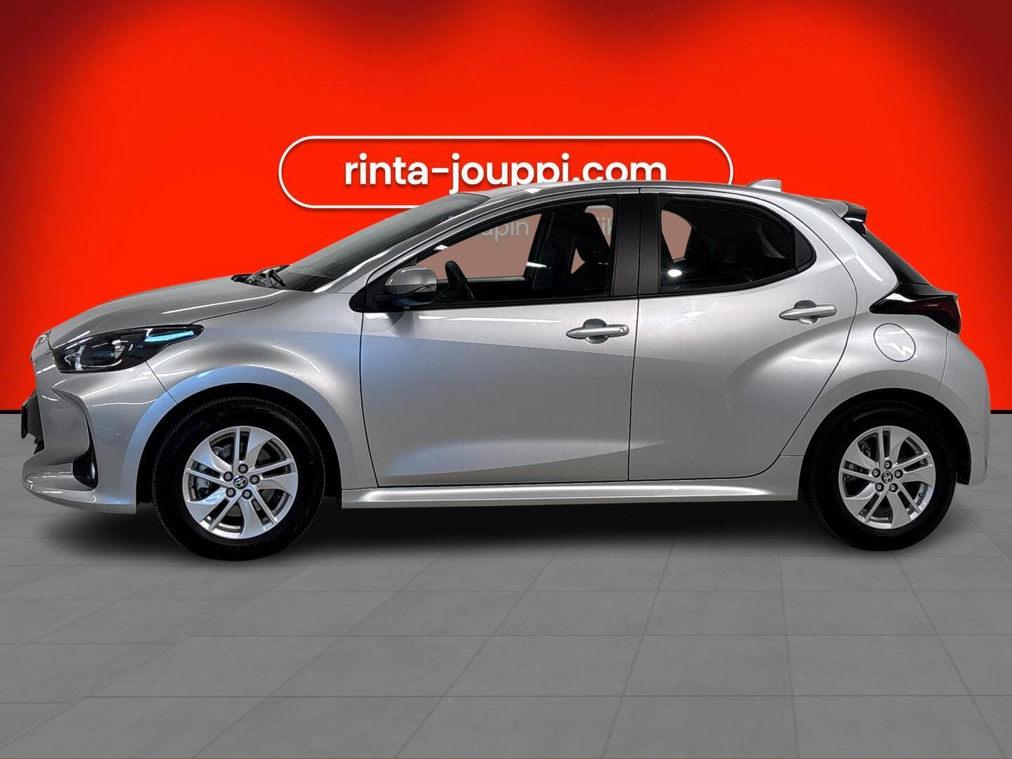 TOYOTA Yaris 2024