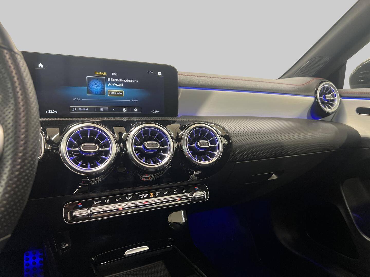 MERCEDES-BENZ CLA 2023