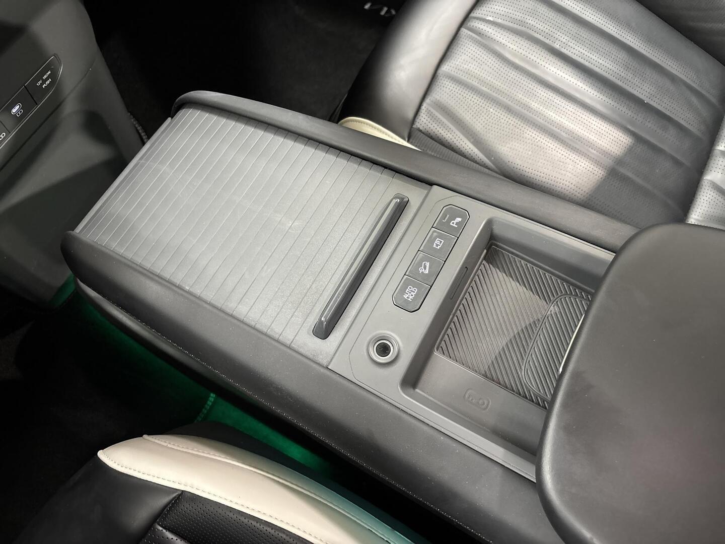 KIA EV9 2024