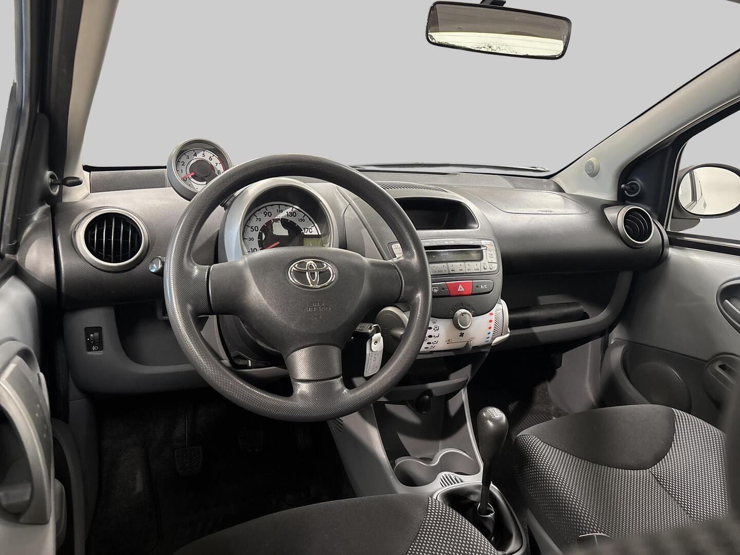 TOYOTA AYGO 2010