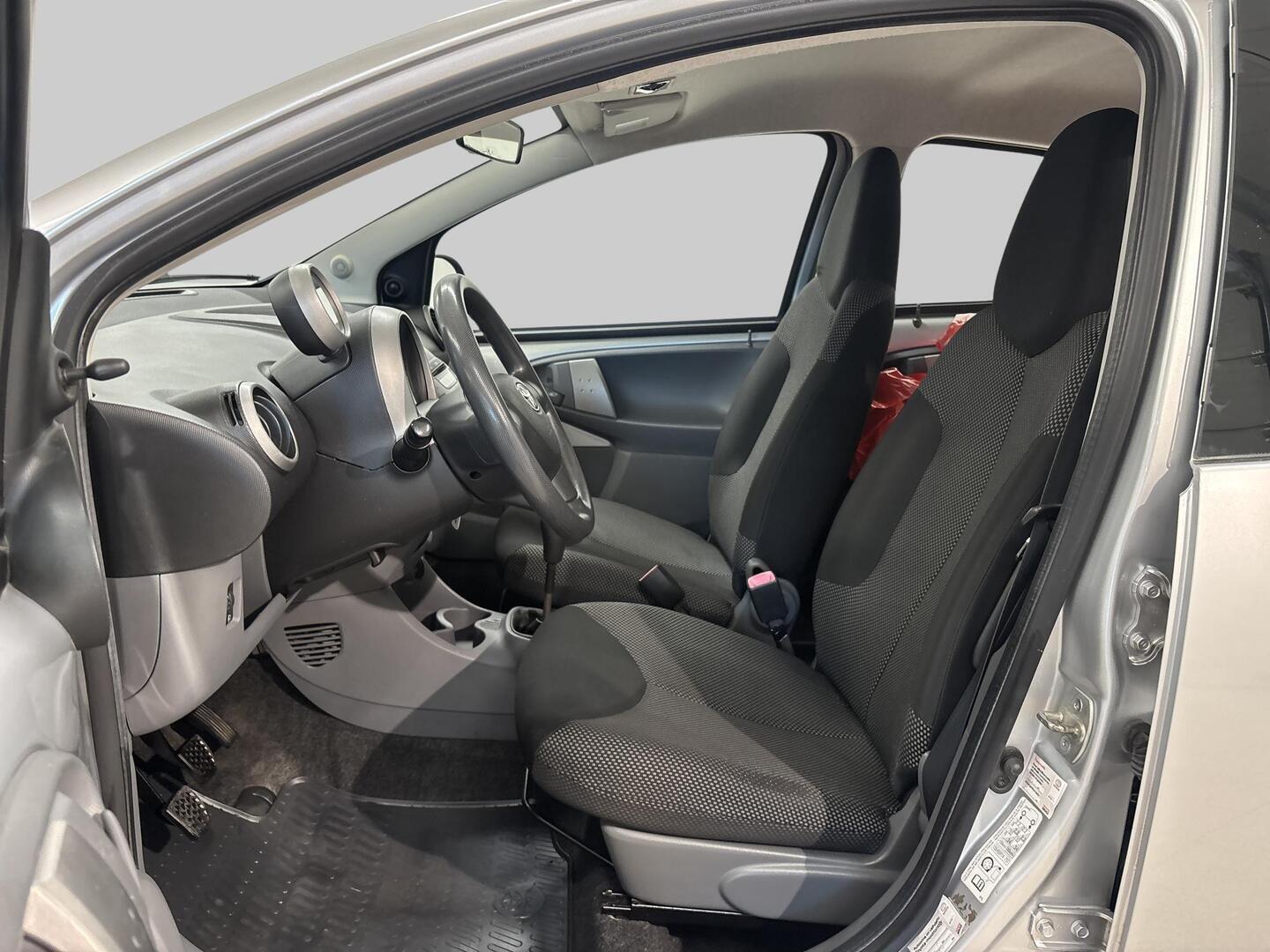 TOYOTA AYGO 2010