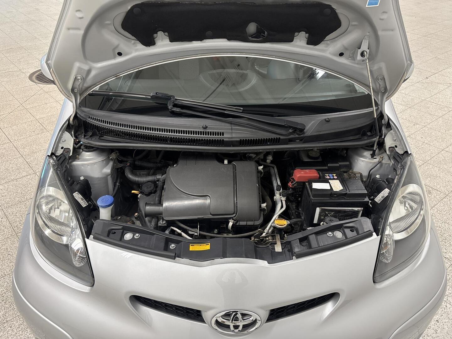 TOYOTA AYGO 2010
