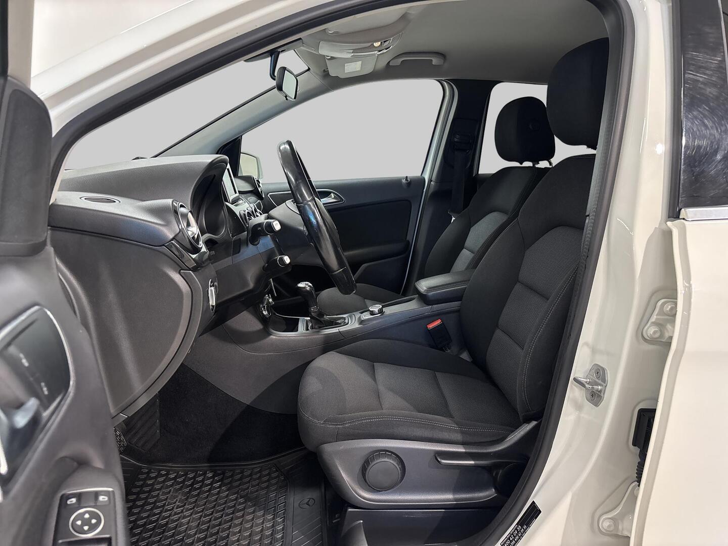 MERCEDES-BENZ B 2014