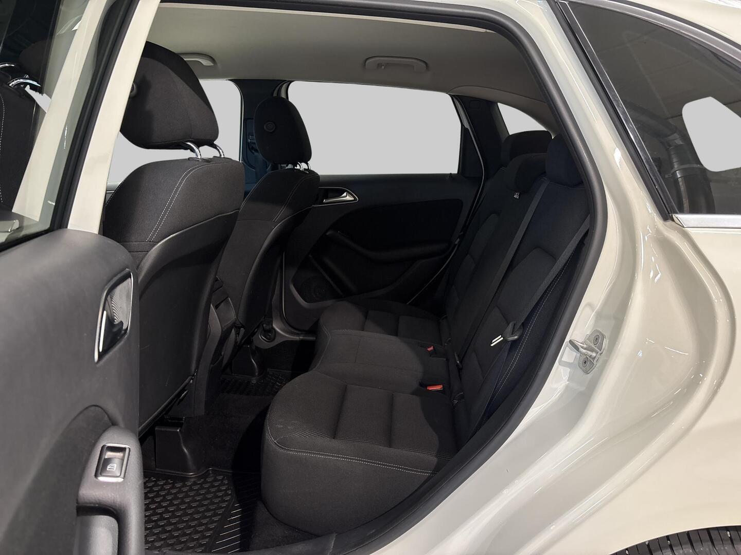 MERCEDES-BENZ B 2014