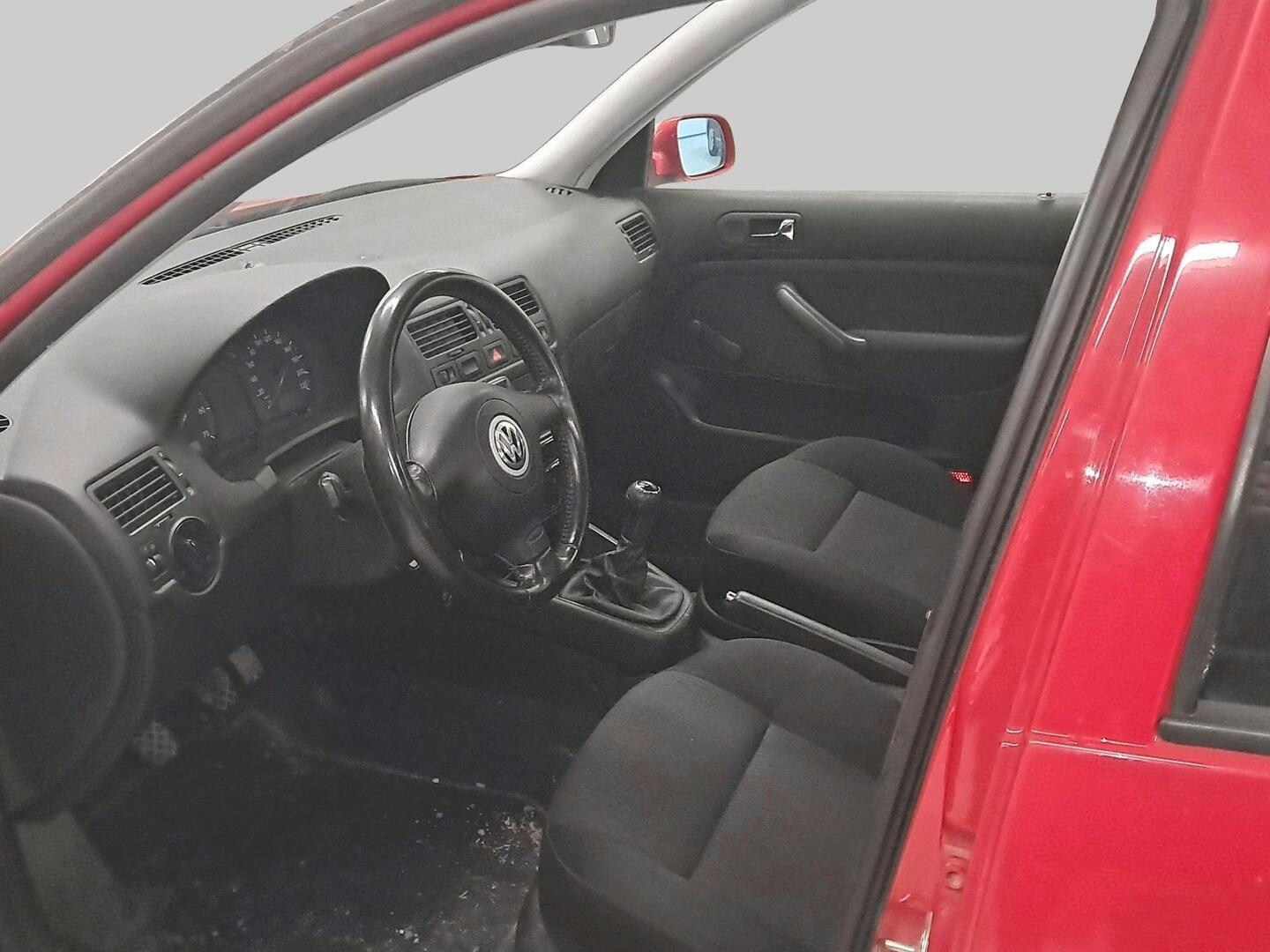 VOLKSWAGEN Bora 2000