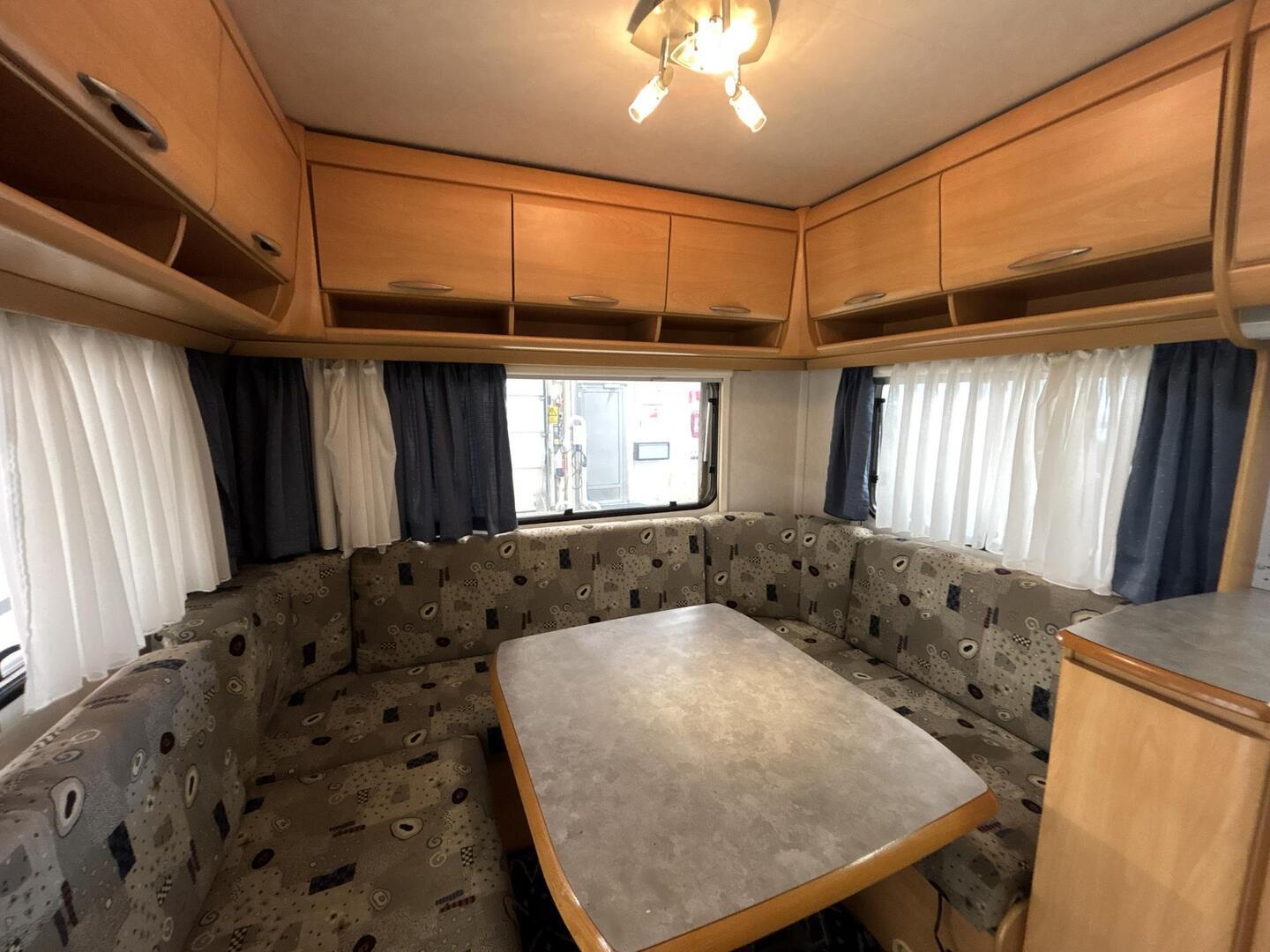 HYMER Eriba Nova 2000