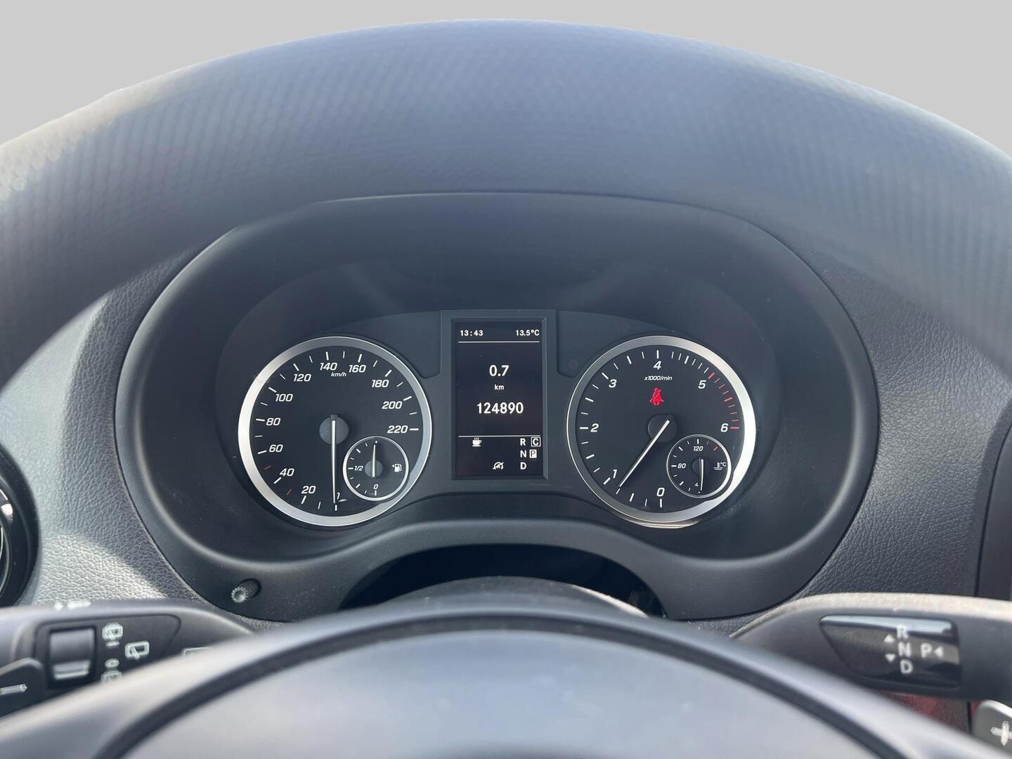 MERCEDES-BENZ VITO 2022
