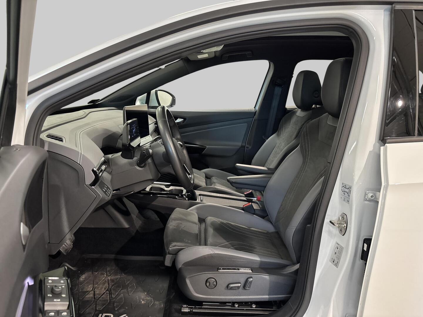 VOLKSWAGEN ID.4 2025
