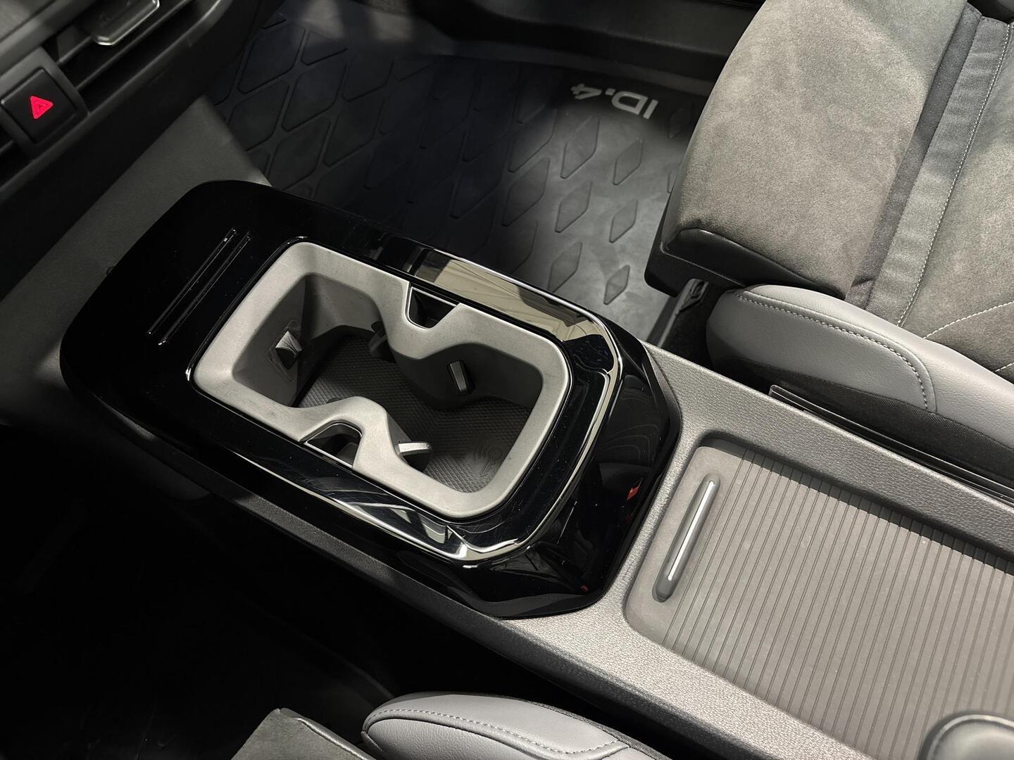 VOLKSWAGEN ID.4 2025