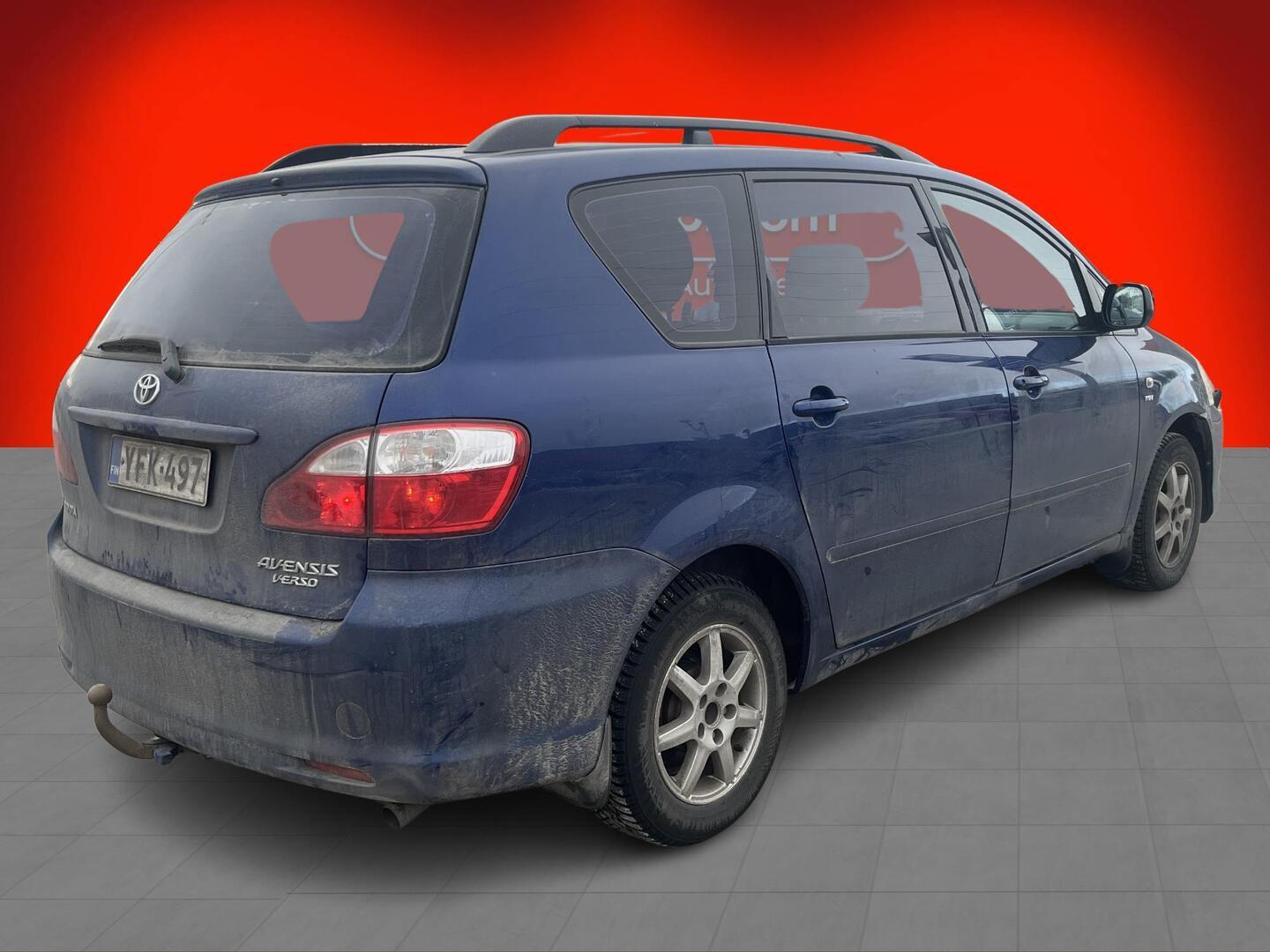 TOYOTA Avensis Verso 2004