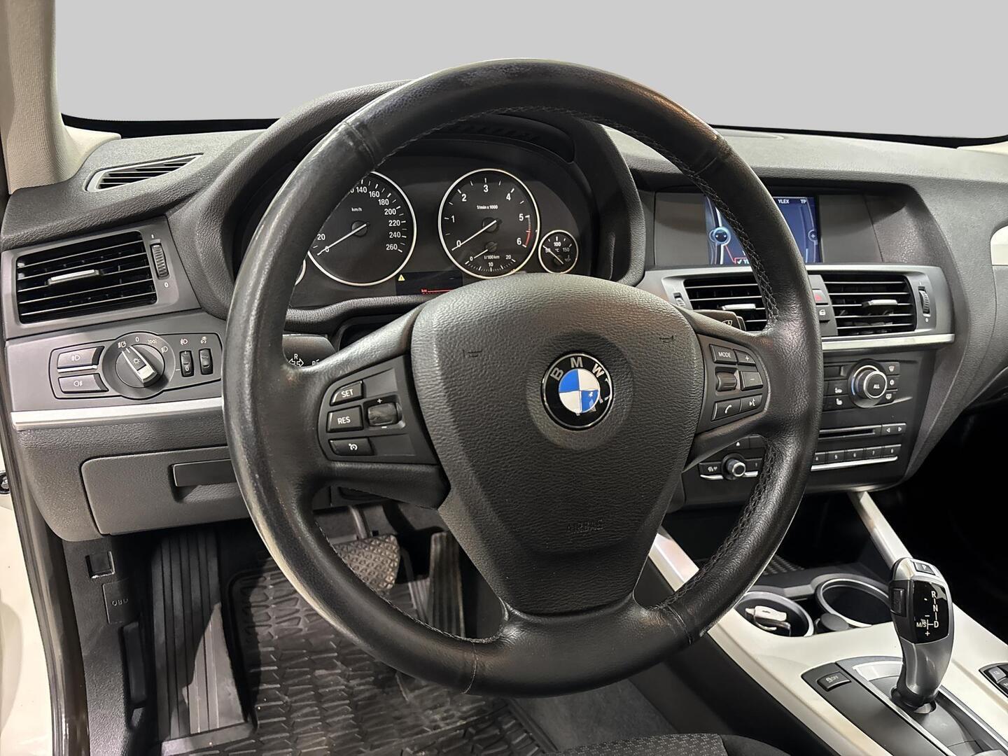 BMW X3 2011