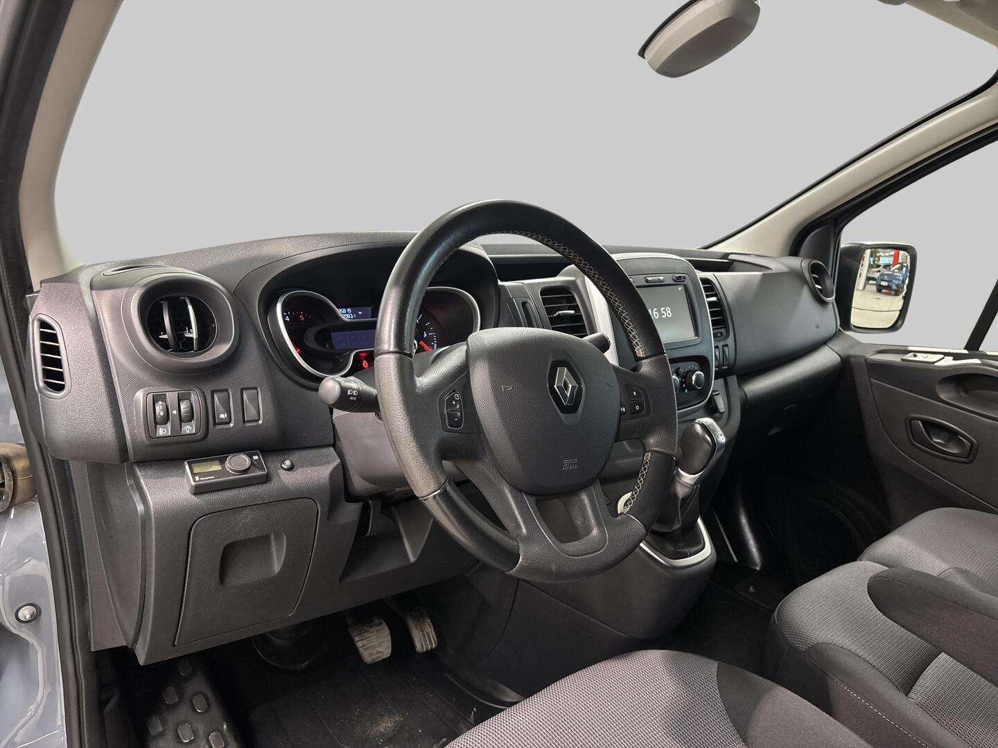 RENAULT Trafic 2020
