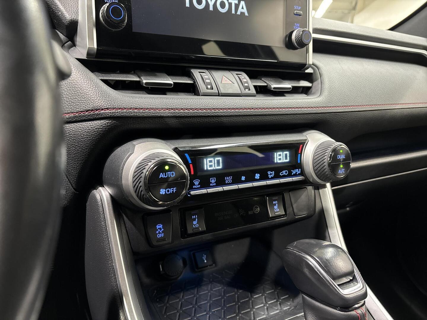 TOYOTA RAV4 PLUG-IN 2020