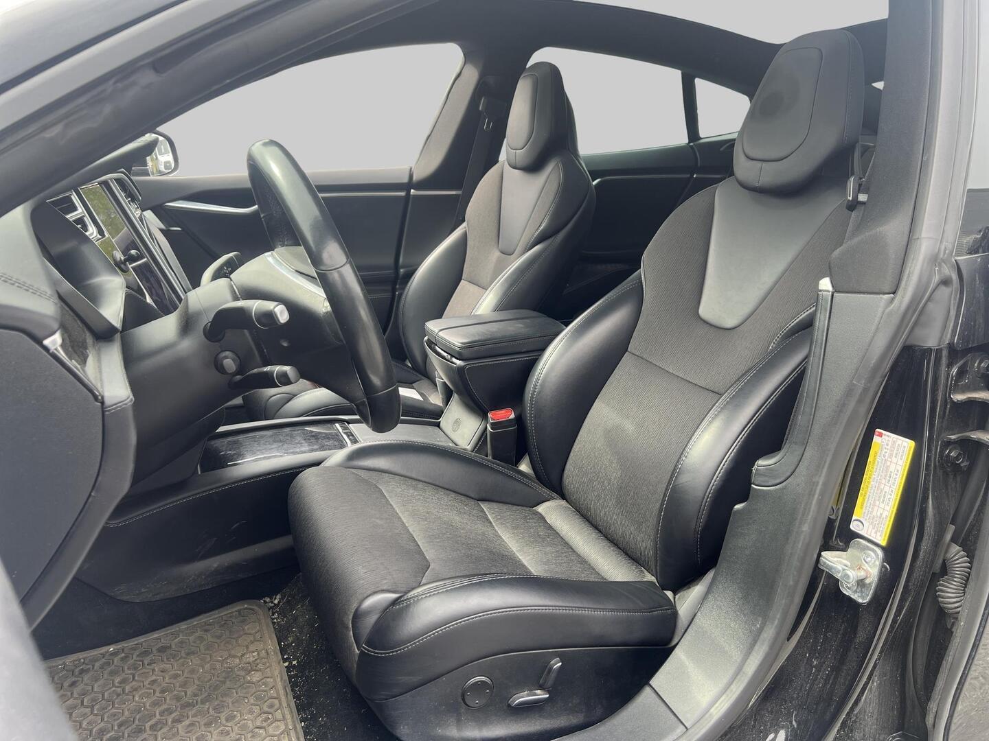TESLA Model S 2018