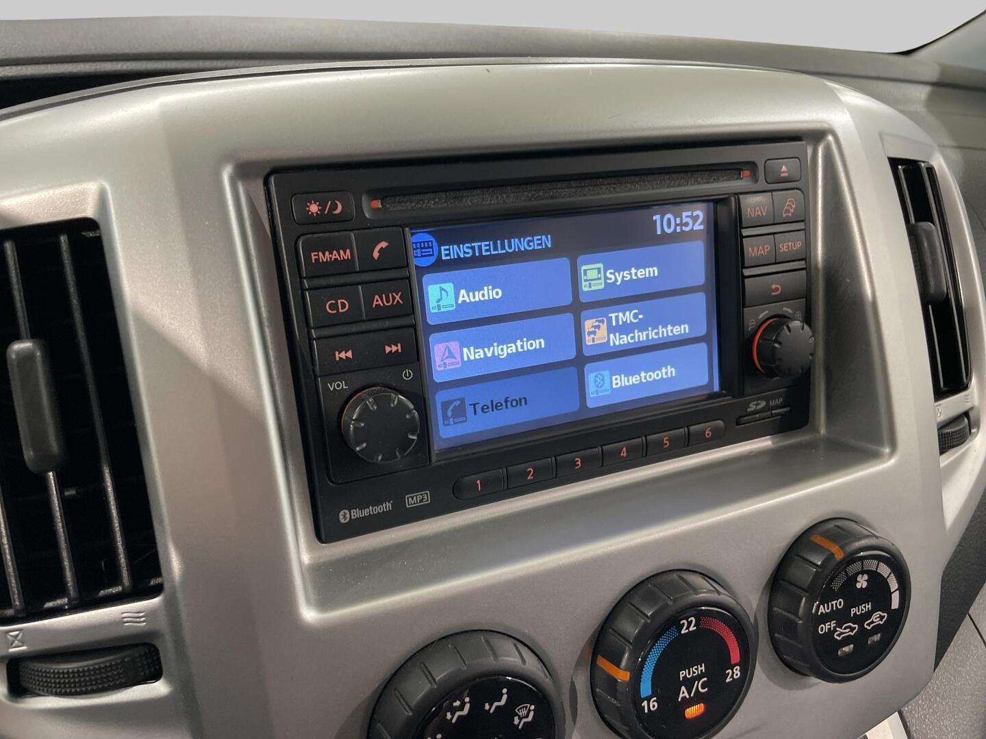 NISSAN NV200 2013