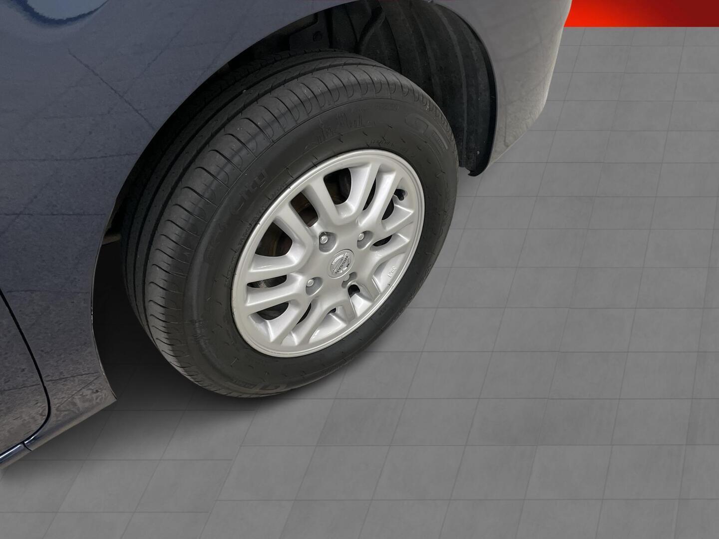 NISSAN NV200 2013