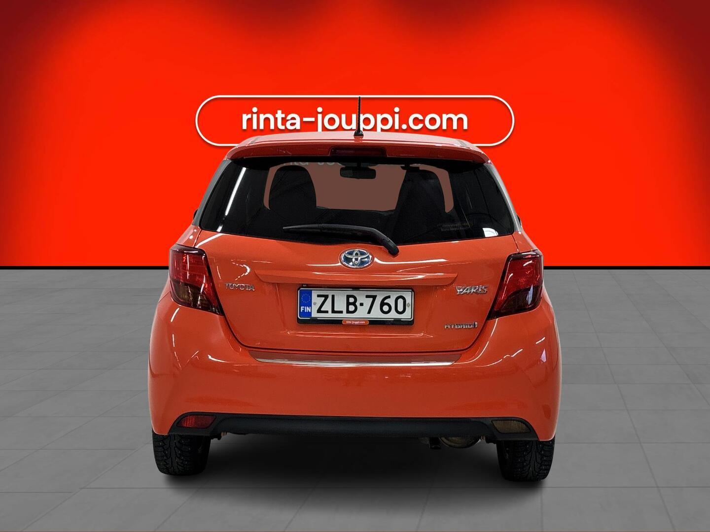 TOYOTA Yaris 2016