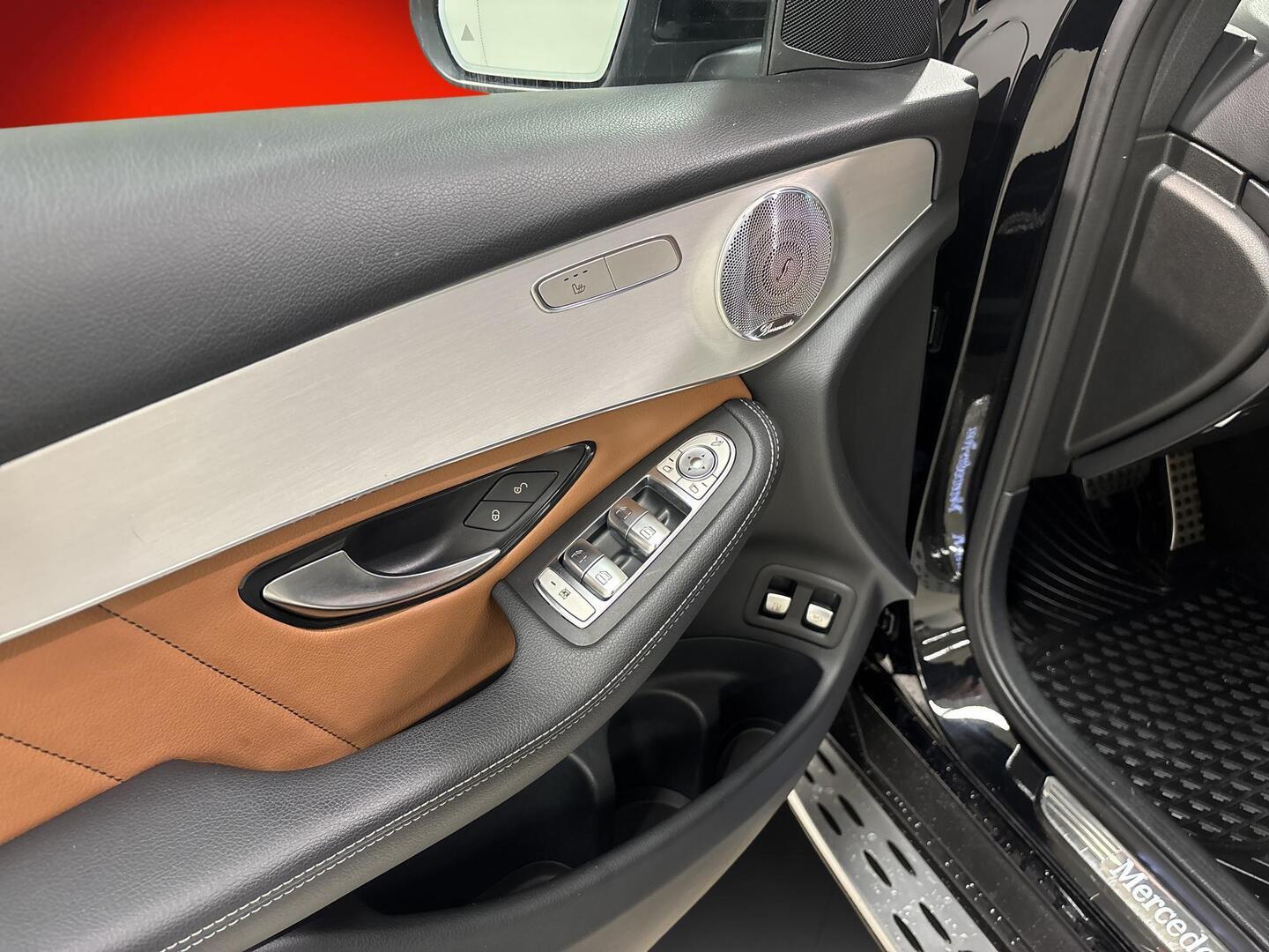 MERCEDES-BENZ GLC 2020