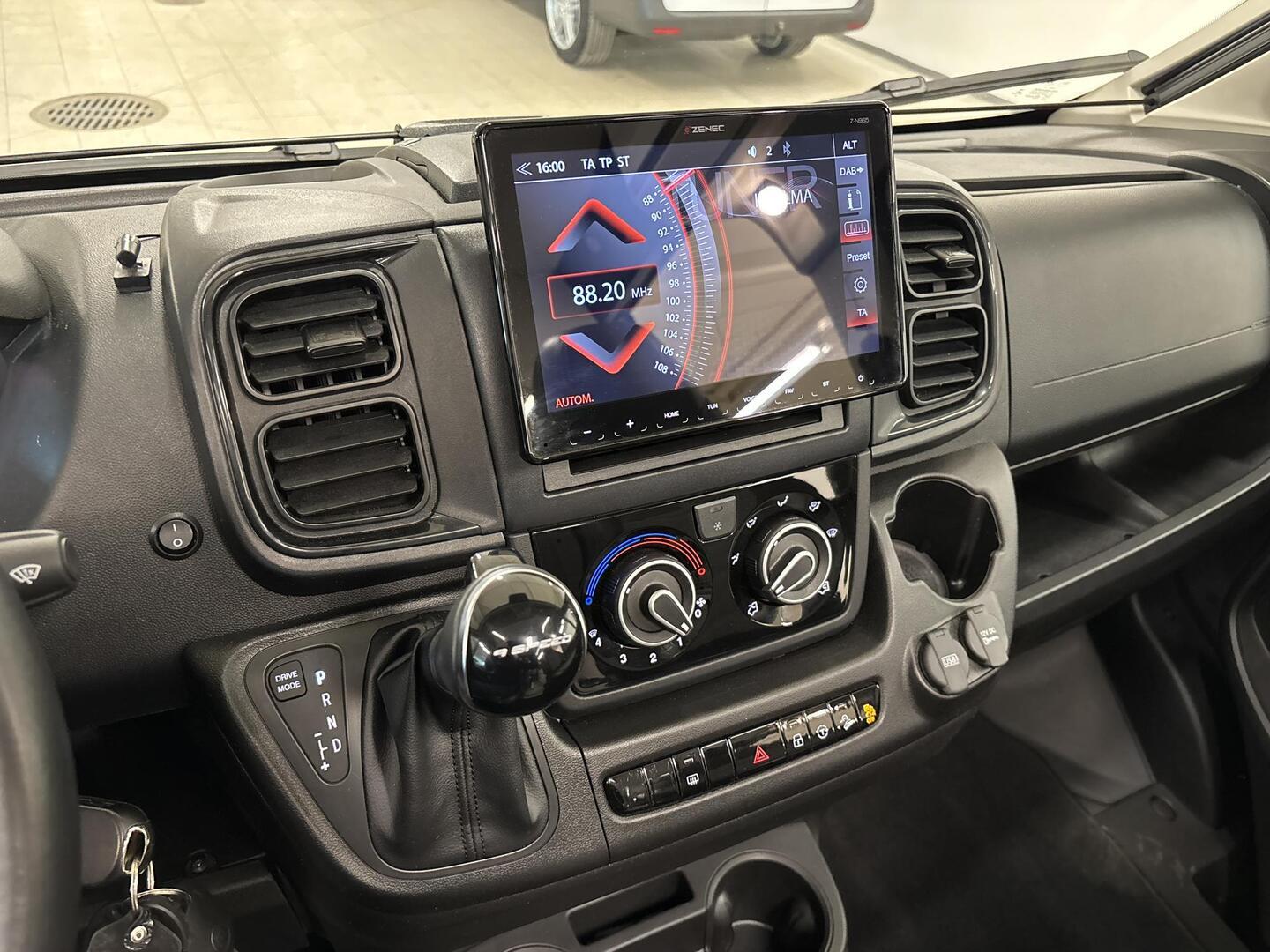 ADRIA Twin 640 SGX Supreme 2023