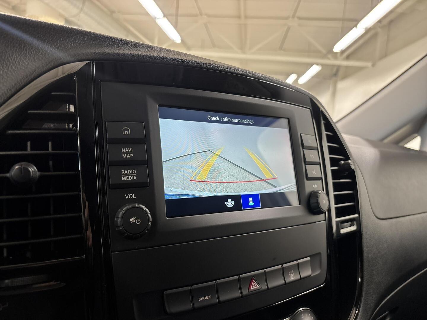MERCEDES-BENZ Vito 2023