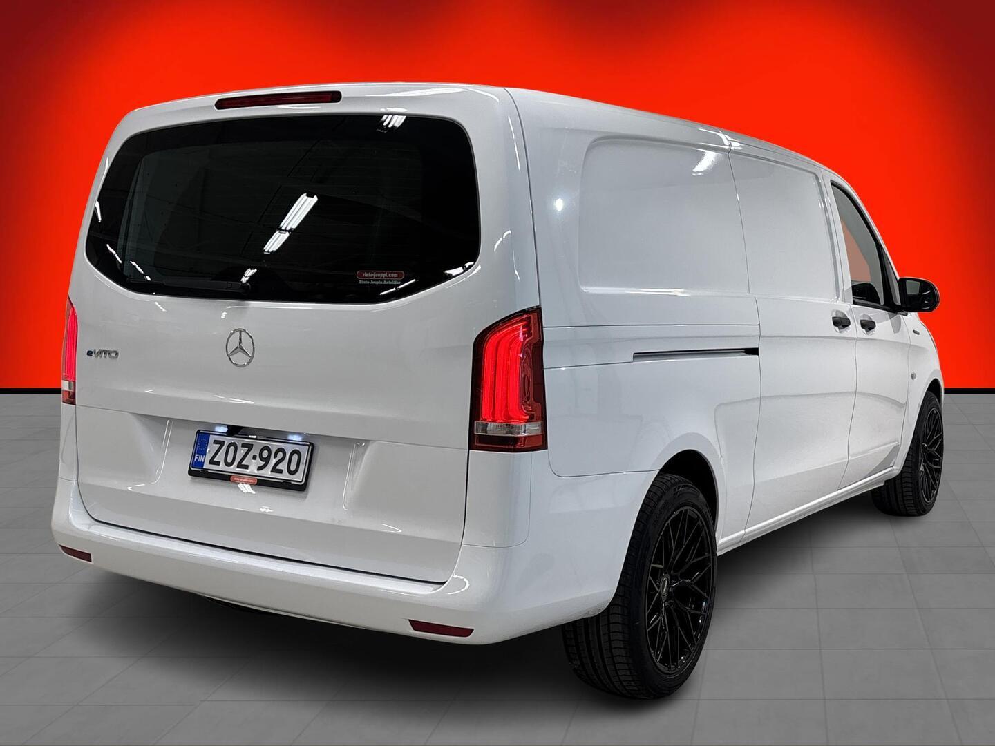 MERCEDES-BENZ Vito 2023