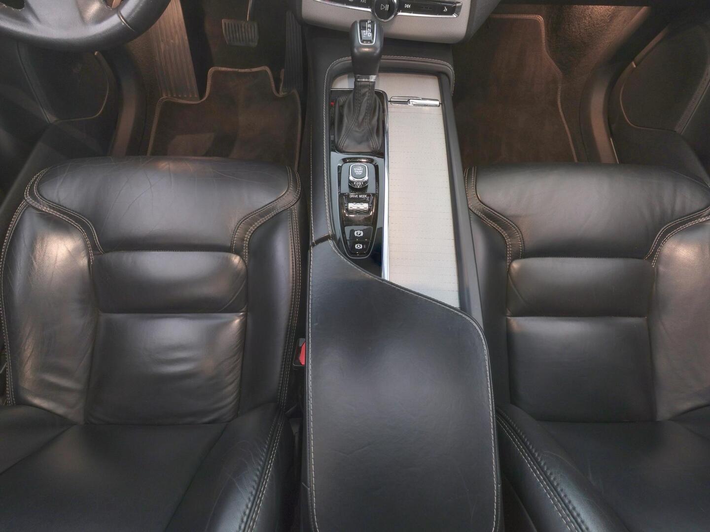 VOLVO XC90 2018