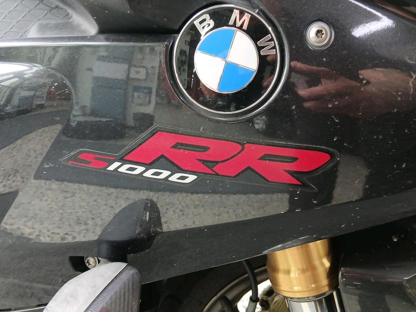 BMW S 2011