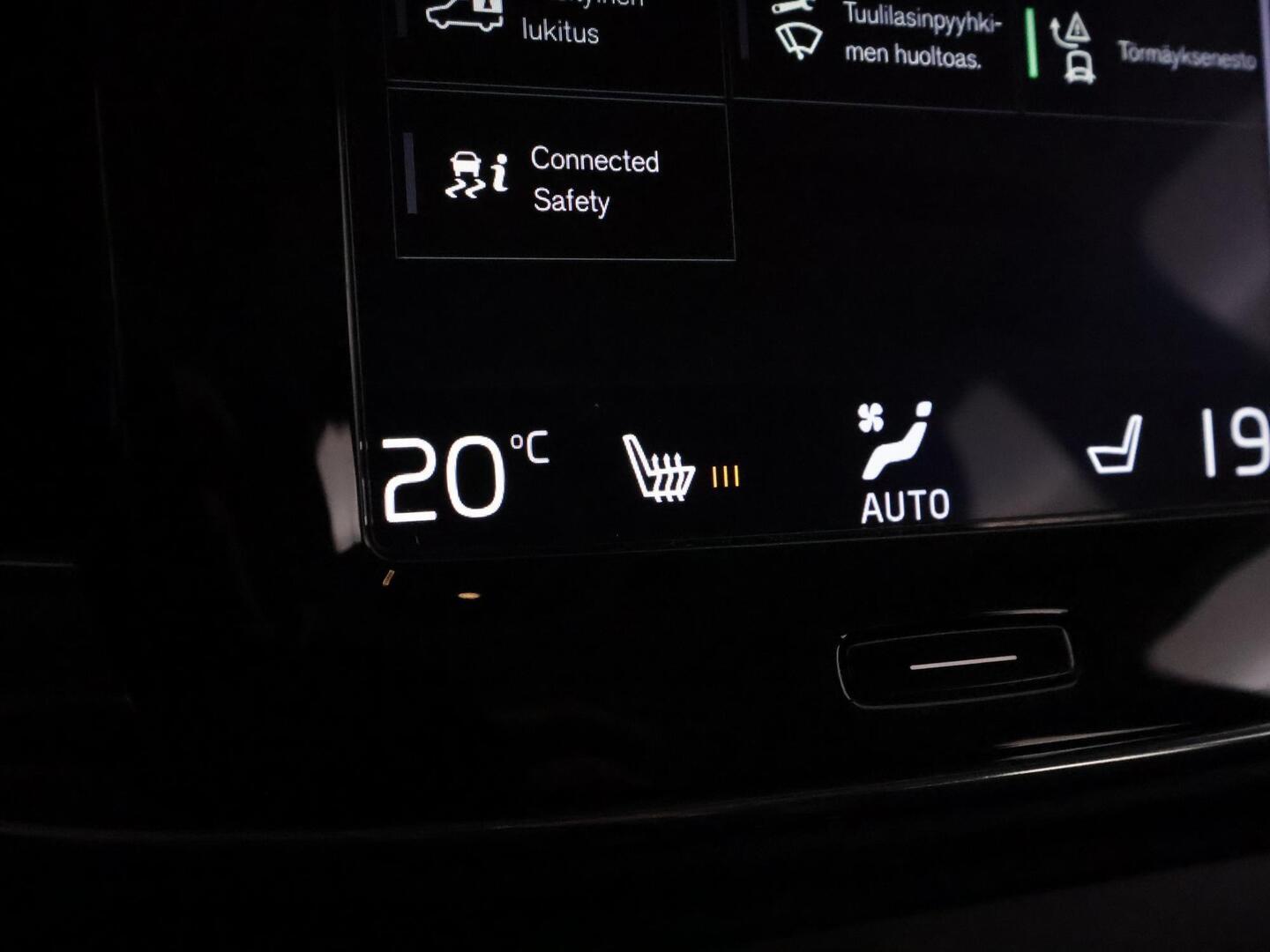 VOLVO XC40 2019