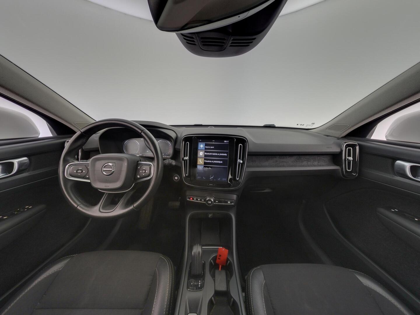VOLVO XC40 2019