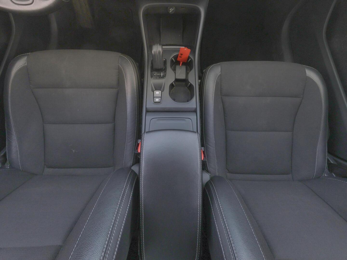 VOLVO XC40 2019