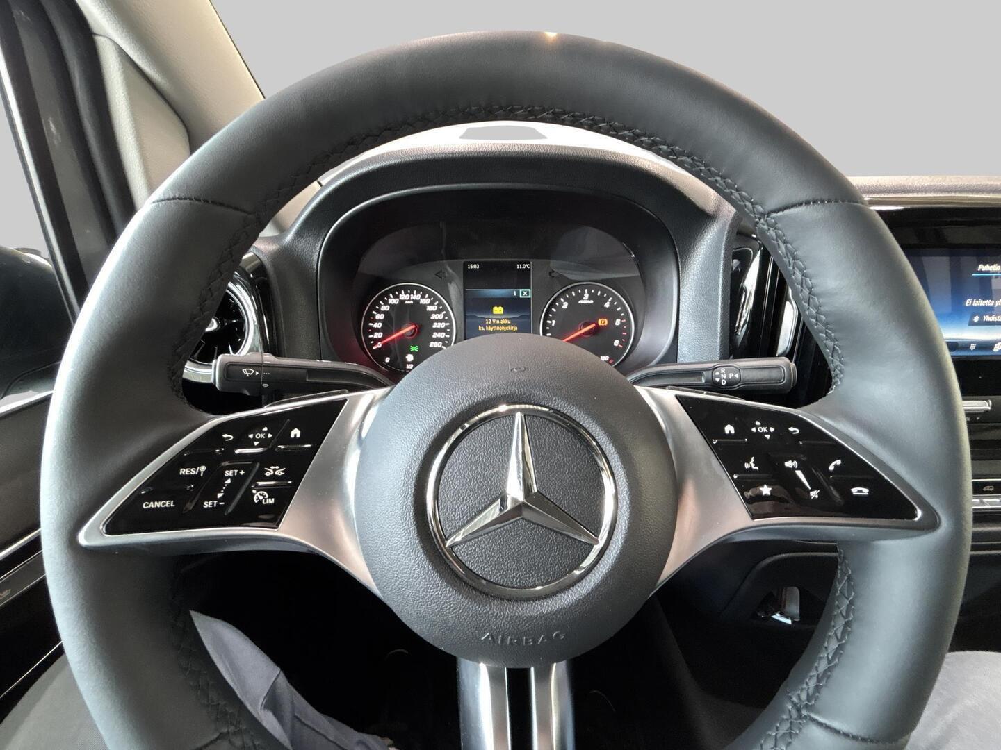 MERCEDES-BENZ VITO 2025