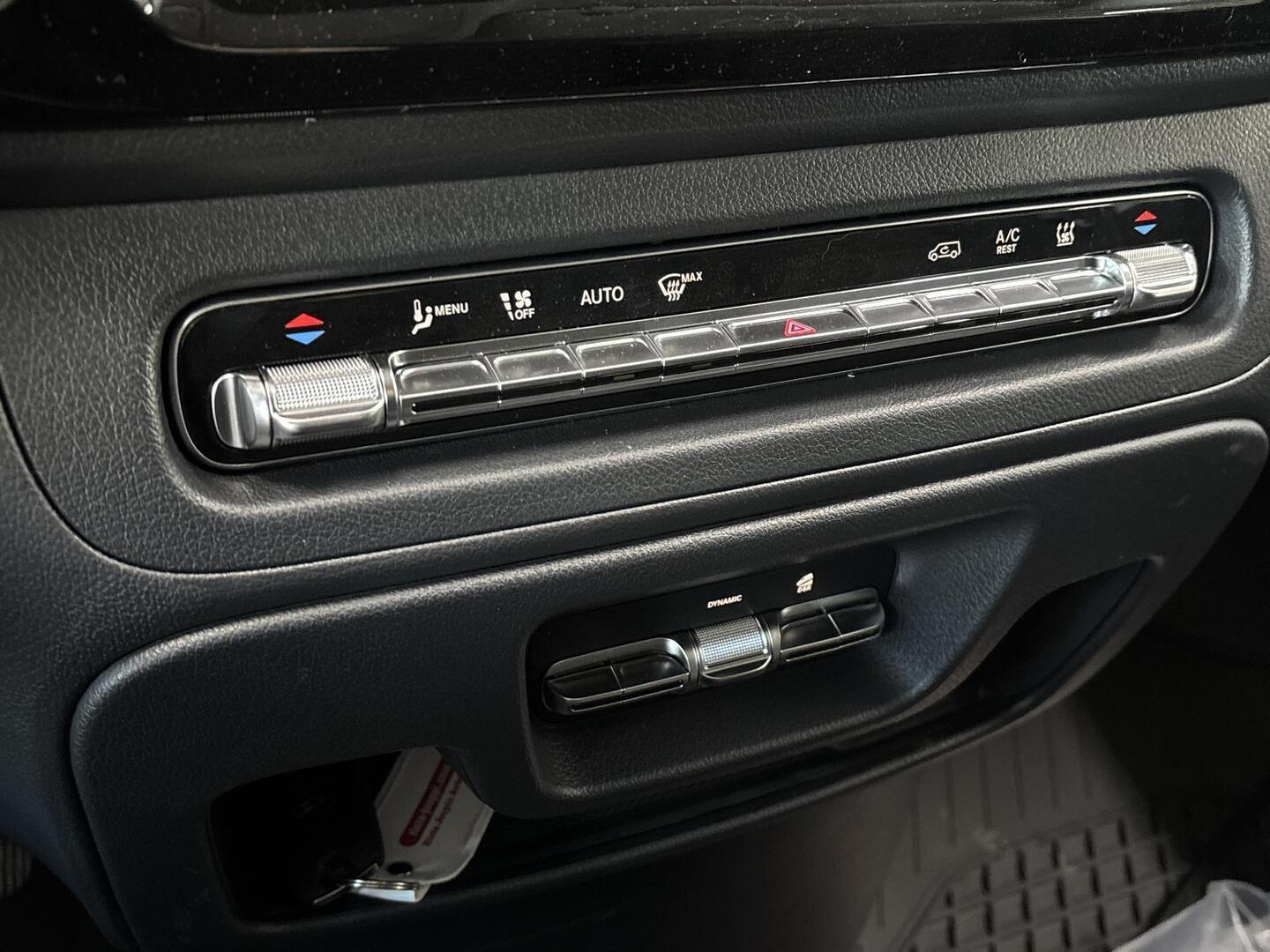 MERCEDES-BENZ VITO 2025