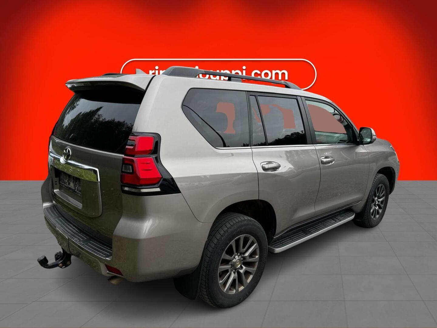 TOYOTA LAND CRUISER 2019