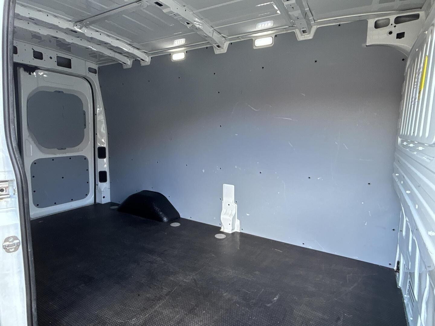 MAXUS DELIVER 9 2022