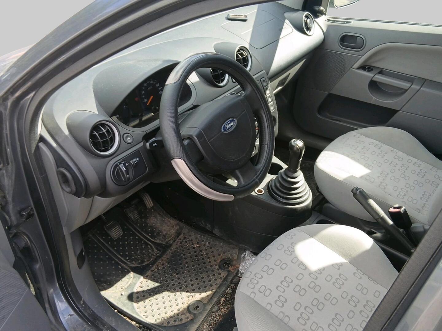 FORD Fiesta 2003
