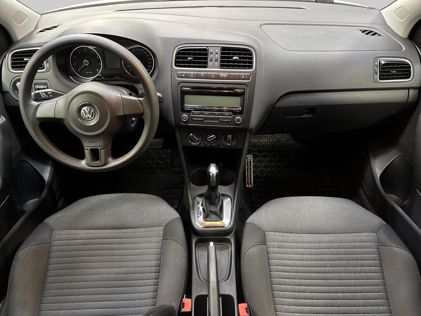 VOLKSWAGEN Polo 2010