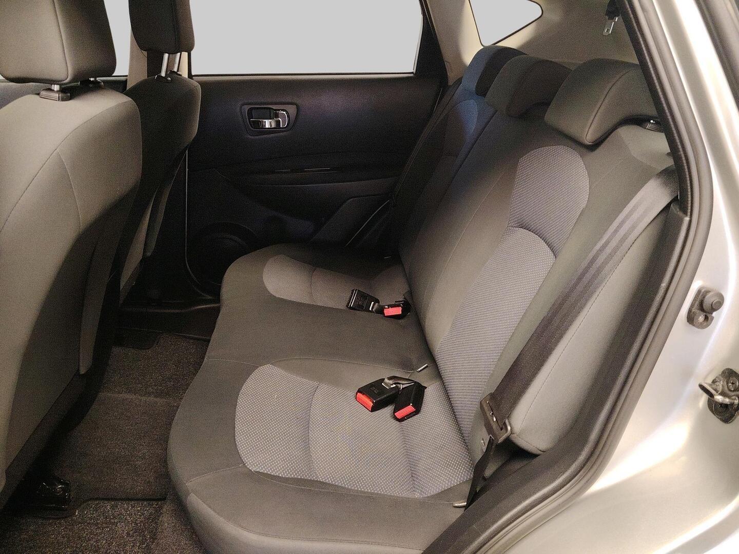 NISSAN Qashqai 2012