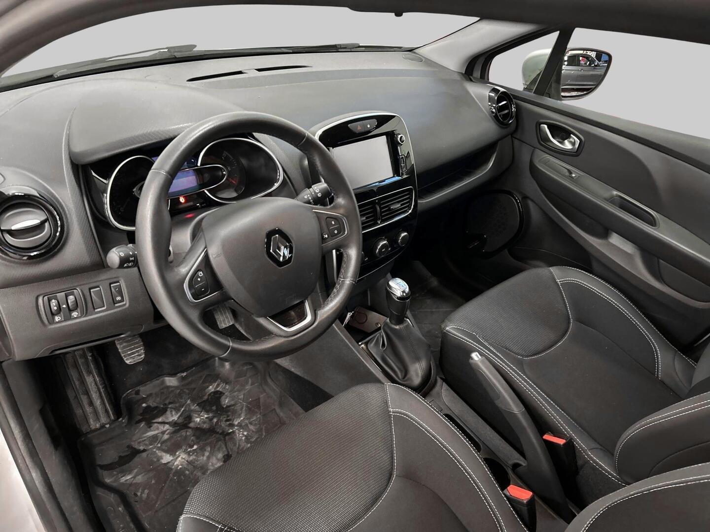 RENAULT Clio 2016